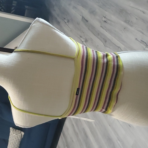 NWT RVCA TANK TOP - Picture 2 of 4